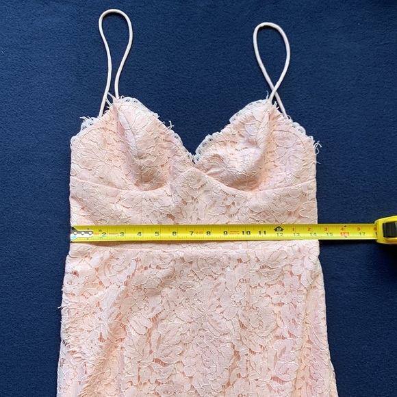 NEW Fame and Partners Charlotte lace dress 6 - Picture 9 of 15